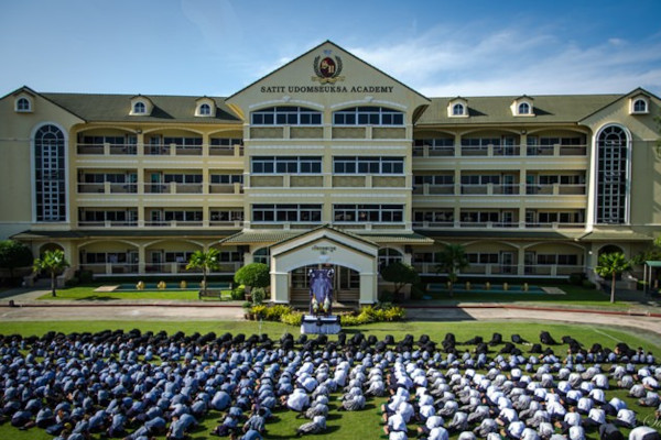 The Embassy Life 16